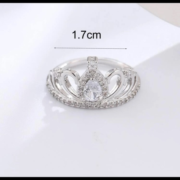 Zircon Crown 👑 Gold plated Ring - Picture 3 of 4